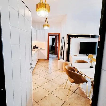Casa Dea Luxury Apartamento *